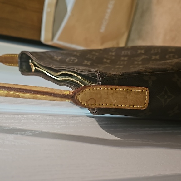 LOUIS VUITTON Monogram Canvas Looping GM - Picture 4 of 13